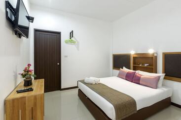 The Lantern Hostel And Spa