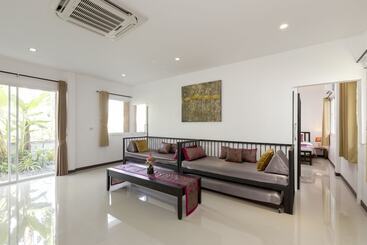 The Lantern Hostel And Spa
