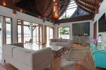 Villa Nevaeh