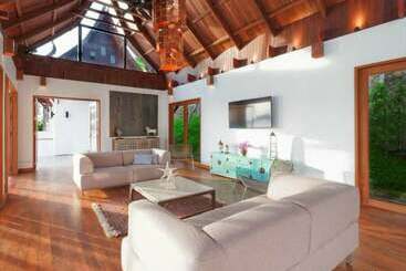 Villa Nevaeh