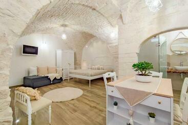 Maison Chloe Perla Blanche - Martina Franca