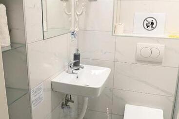 تختخواب و صبحانه Apartments Imper   Imd