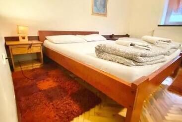 تختخواب و صبحانه Vila Regina