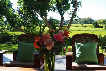 تختخواب و صبحانه Villa Albizia, Chiang Mai