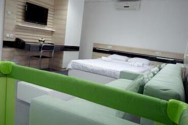 Garni Hotel Consul