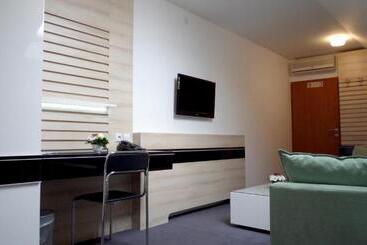 Garni Hotel Consul