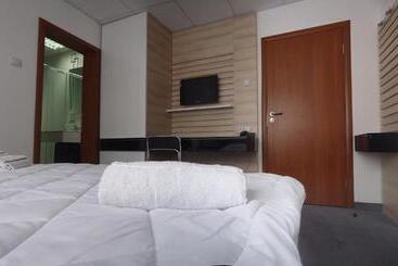 Garni Hotel Consul