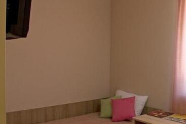 Garni Hotel Tri O