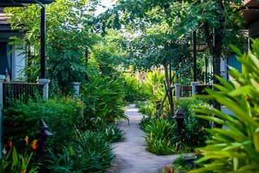 Himaphan Boutique Resort   Sha Extra Plus