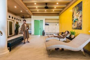 هتل La Villa Boutique