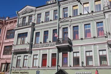 هتل Nevsky House