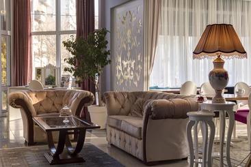 هتل New Belgrade Garni