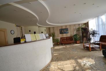 酒店 Sokol