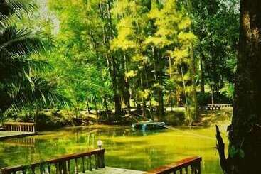 Kaengkrachan Riverside Resort
