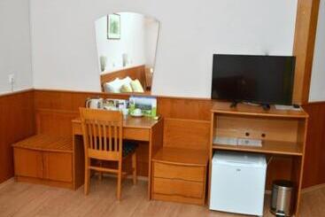 مُتل Garni Hotel Lake
