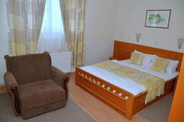 مُتل Garni Hotel Lake