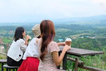 Phukaew Resort & Adventure Park