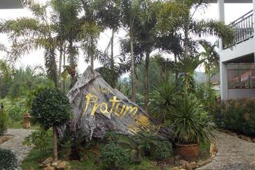 Pratum Resort
