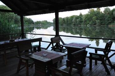 استراحتگاه Chalets & Rooms čarda šebešfok