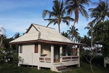 استراحتگاه Jinta Beach Bungalow