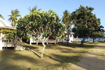 استراحتگاه Jinta Beach Bungalow