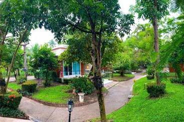 استراحتگاه Nopparat Garden