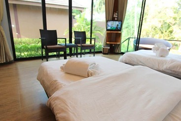 استراحتگاه The Grace Amphawa