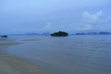 Suntisook Resort