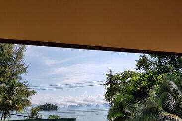 Suntisook Resort