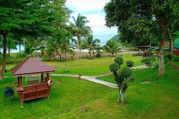 Suntisook Resort