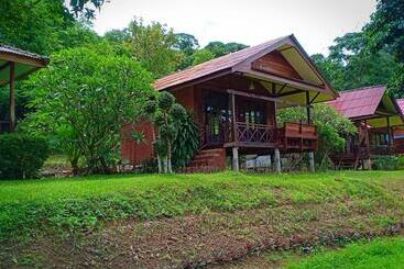 Suntisook Resort