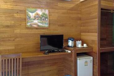 Suntisook Resort