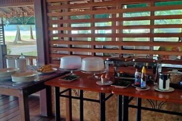 Suntisook Resort