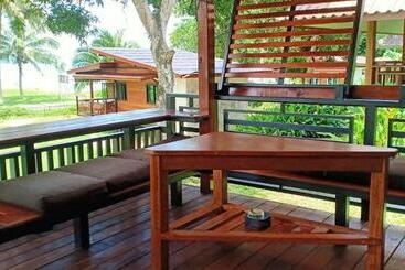 Suntisook Resort