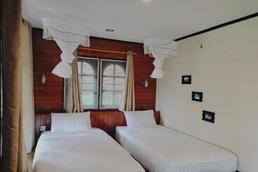 Suntisook Resort