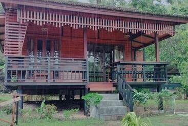 Suntisook Resort