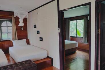 Suntisook Resort