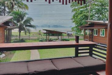Suntisook Resort