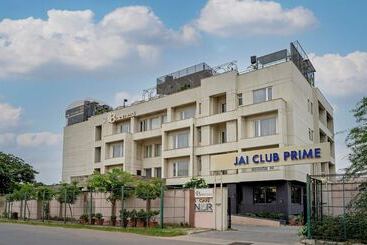 هتل Treebo Premium Baramasi By Jai Club Prime