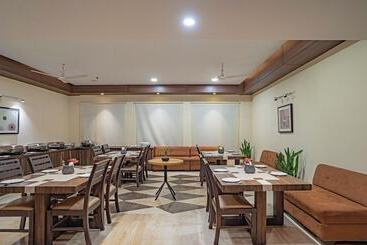 هتل Treebo Premium Baramasi By Jai Club Prime