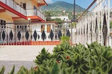 Shalimar Hotel Muzaffarabad
