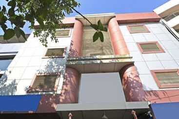 Iroomz Hotel Shree Krishna Palace