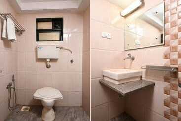 Iroomz Hotel Shree Krishna Palace