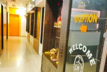 Iroomz Hotel Shree Krishna Palace