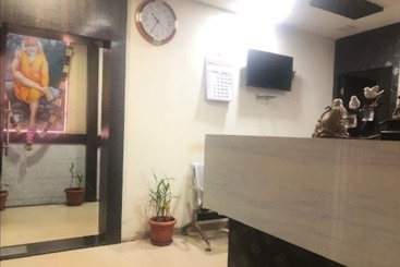 Iroomz Hotel Shree Krishna Palace