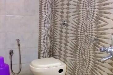 Iroomz Hotel Shree Krishna Palace