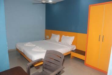 Iroomz Hotel Shree Krishna Palace