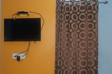 Iroomz Hotel Shree Krishna Palace