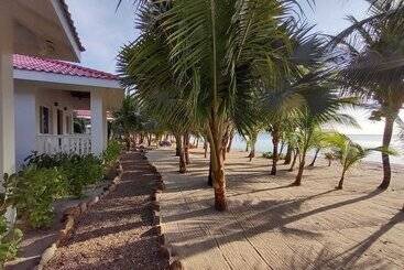 هتل Ceiba Beach Resort