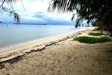 هتل Ceiba Beach Resort
